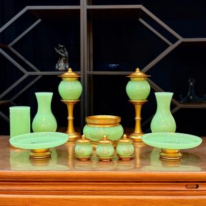 Alternative view of Bộ Đồ Thờ Bằng Đá Ngọc Xanh Khắc Hình Hoa Sen Chữ Phật Cao Cấp