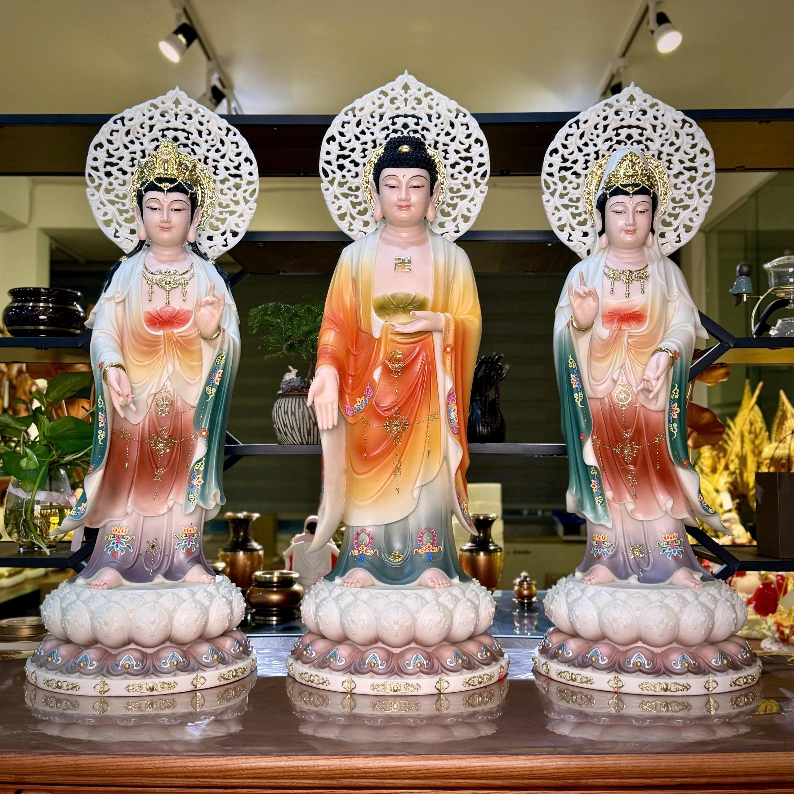 Bộ Tượng Tây Phương Tam Thánh Đứng Bằng Bột Đá Sơn Màu